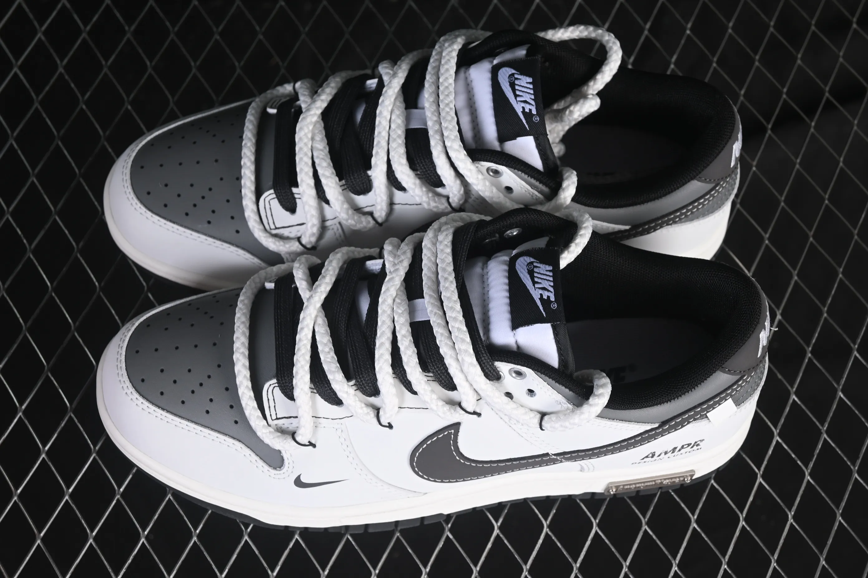 All Categories Nk SB Dunk Series Nk SB Dunk Low High-end Customized Low-top Shoes Nike SB Dunk Low "Just Do It" Straps Anniversary High-end Customized Low-top Casual Shoes WB0510-064